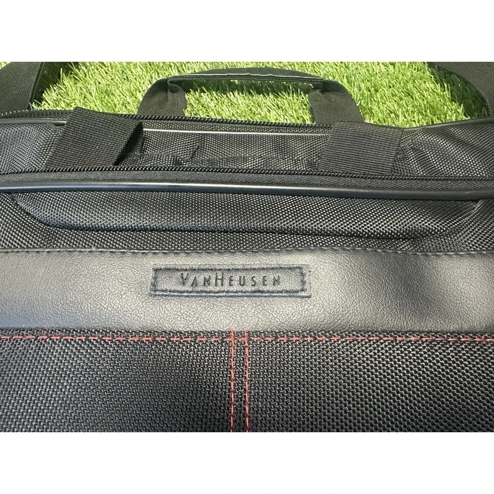 VANHEUSEN Black Nylon 15in Laptop Shoulder/Messenger Bag Padded w/ Partitions